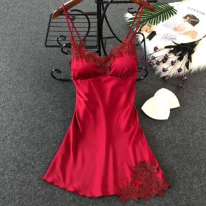 Nuisette soie rouge